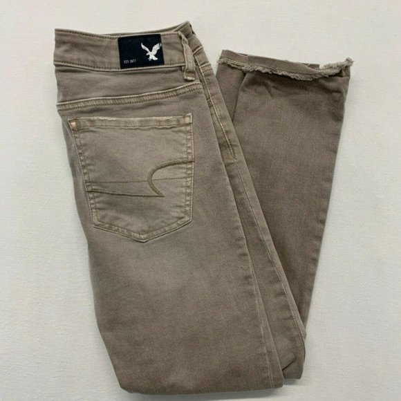 American Eagle Women's Size 2 Beige Super Ripped S